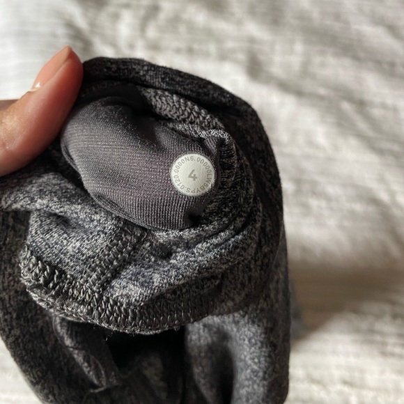 Lululemon Wunder Under Leggings - Picture 3 of 3